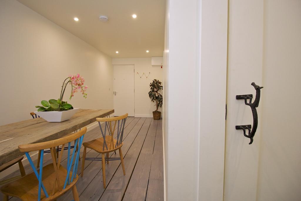Old Town Castle View Apartment Эдинбург Экстерьер фото