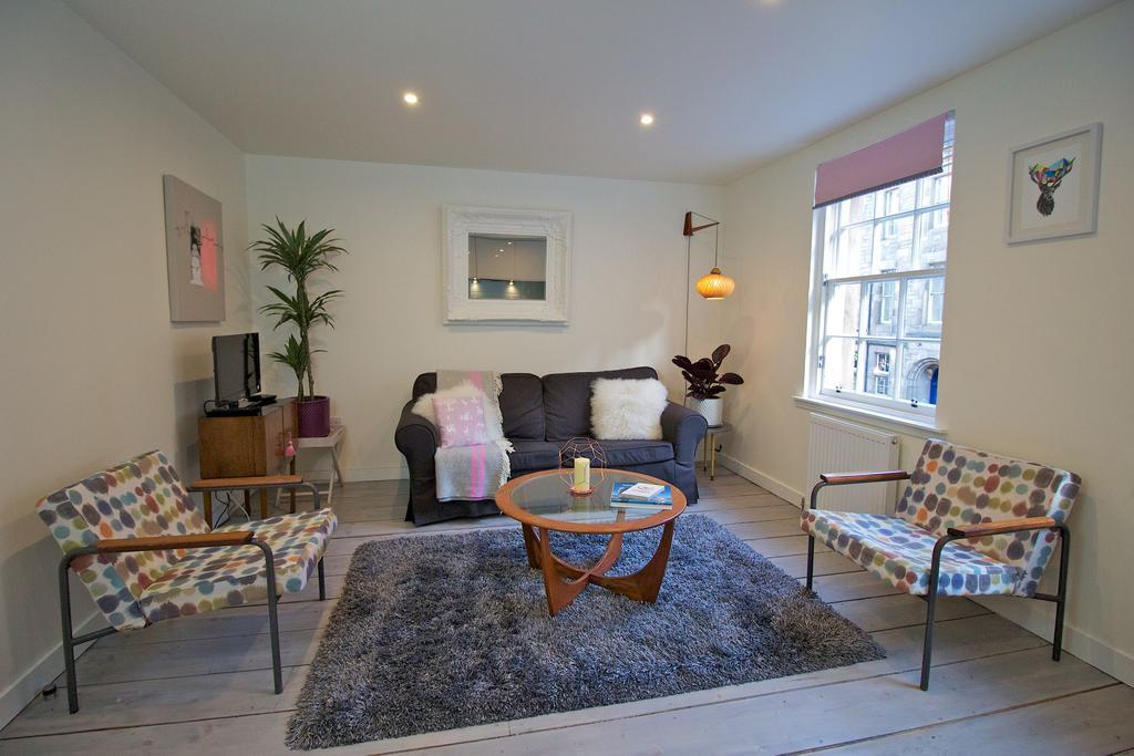 Old Town Castle View Apartment Эдинбург Экстерьер фото